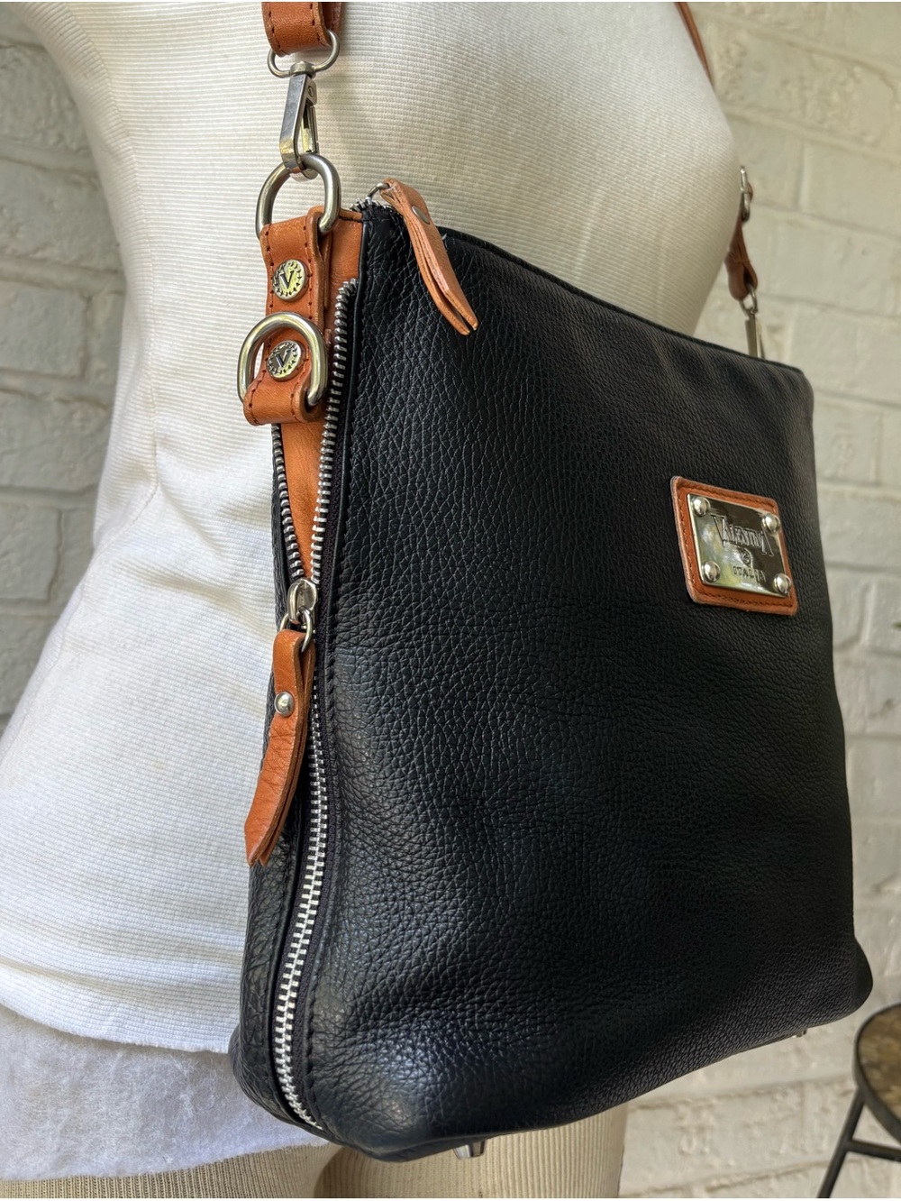 ⭐️VALENTINA⭐️ Black 🖤 Tan Pebbled Leather Shoulder Bag - Picture 7 of 10
